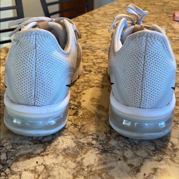 Nike Tennis Shoes - Picture 3 of 3